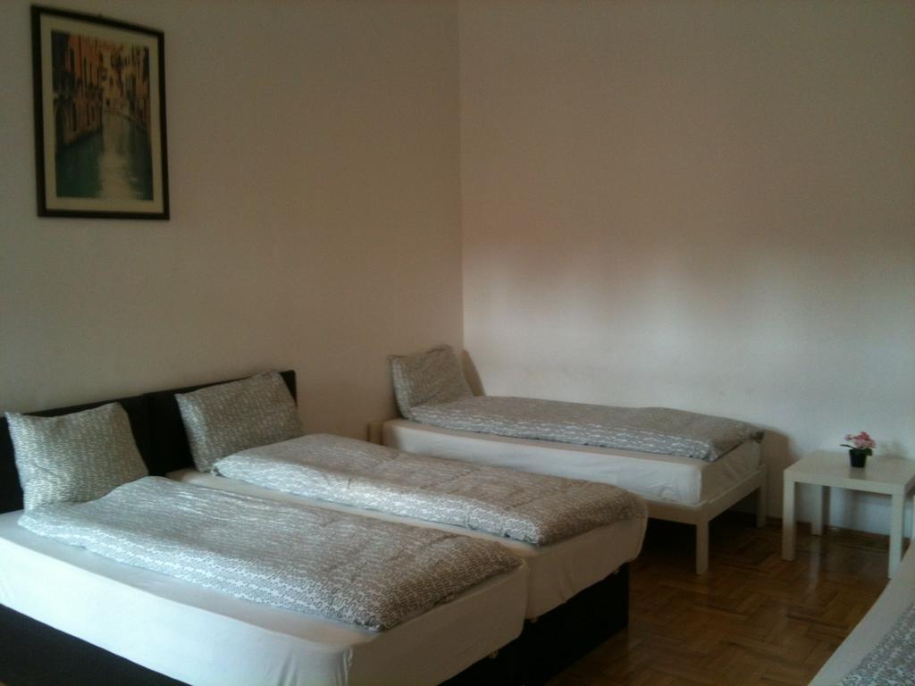 Caterina Private Rooms And Apartments Budapest Phòng bức ảnh