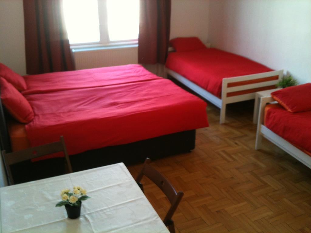 Caterina Private Rooms And Apartments Budapest Phòng bức ảnh
