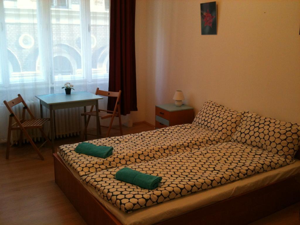 Caterina Private Rooms And Apartments Budapest Phòng bức ảnh