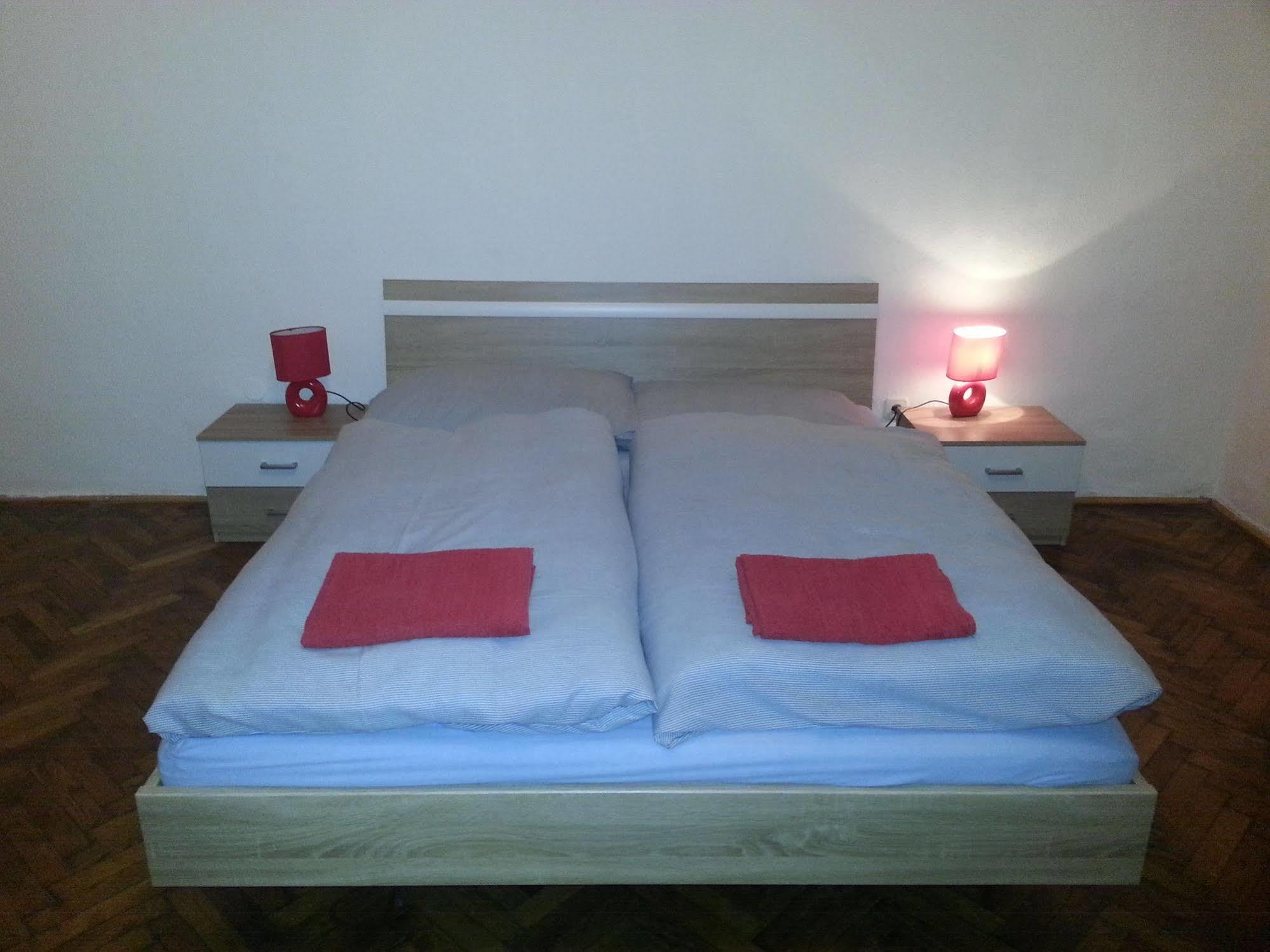 Caterina Private Rooms And Apartments Budapest Ngoại thất bức ảnh